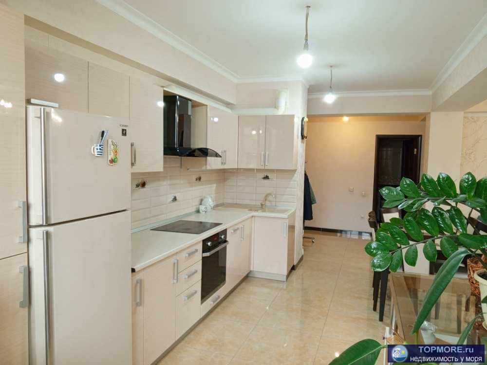 Лот № 173656. Продается просторная угловая квартира в центральном районе города Сочи. Распланирована в...