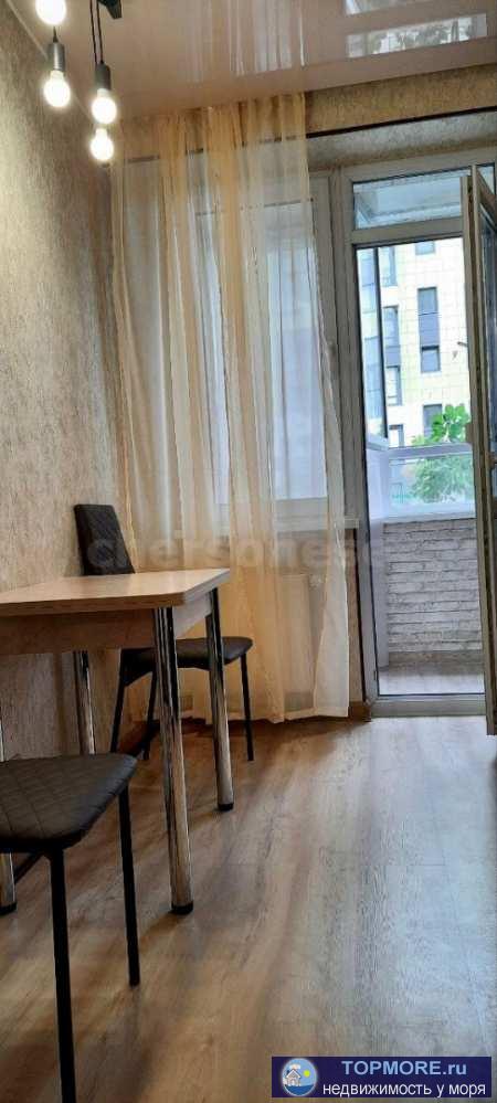 Сдаётся шикарная однокомнатная квартира в ЖК Доброгород.  Новый качественный ремонт, вся необходимая мебель и... - 2