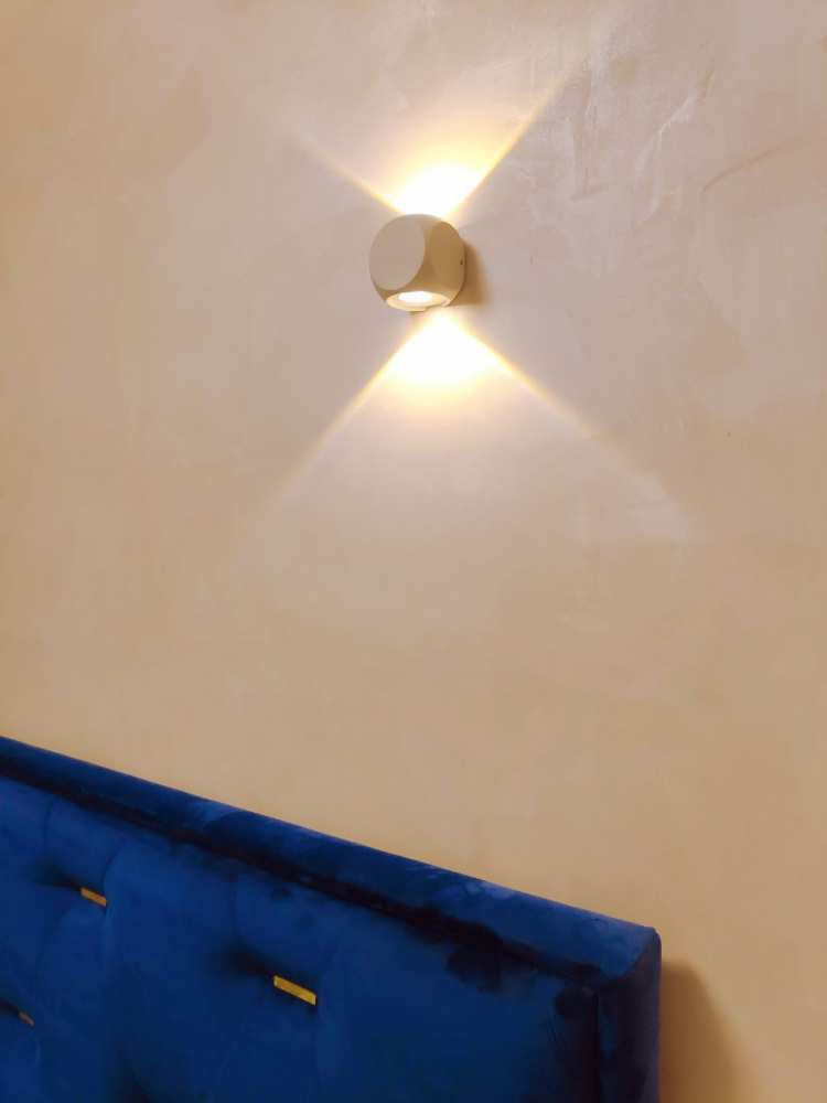 Сдается в аренду студия в центре Севастополя.  Оснащена всем необходимым для проживания и отдыха 2-3х человек.  Кухня... - 21