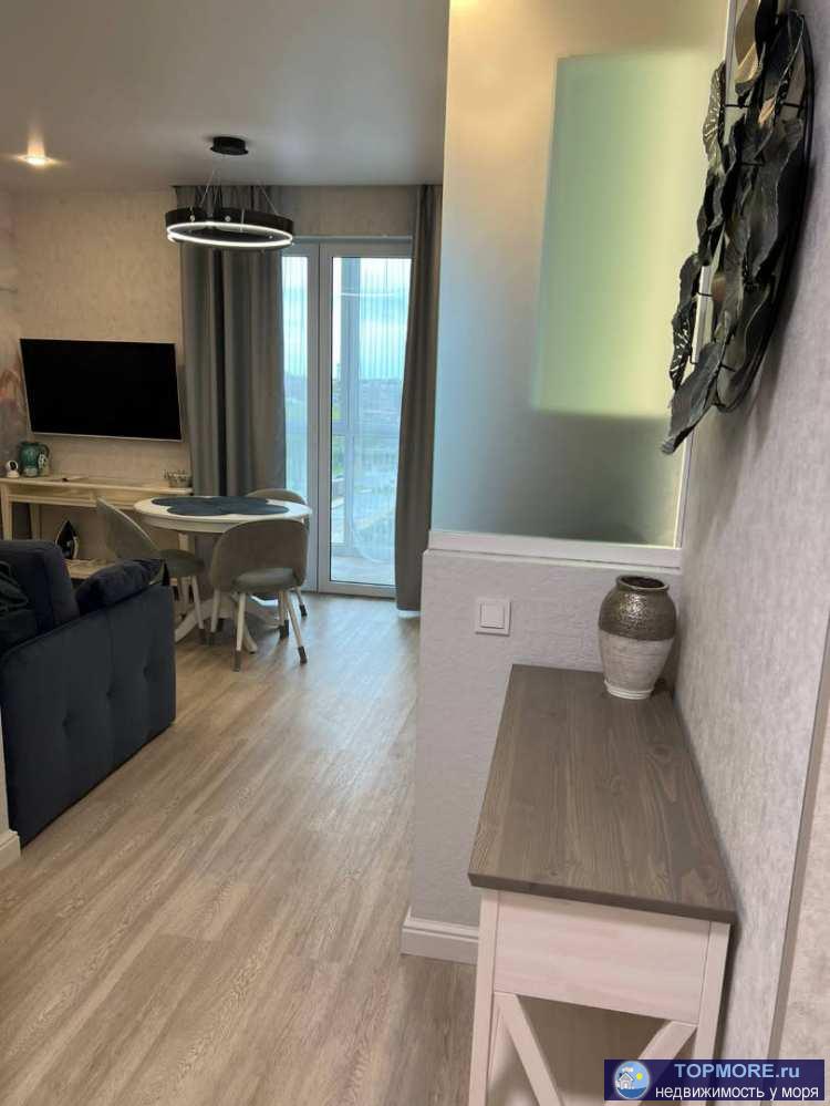 Лот № 173485. Продаю квартиру в Сириусе в легендарном и востребованном жк Фрукты,  с новым ремонтом, мебелью,... - 2