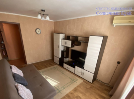 Продаётся 2-х комнатная квартира в самом курортном центре города...