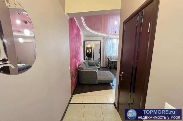 На длительный срок, без выселения на лето сдается однакомнатна я квартира. Можно с детьми. Все вопросы по телефону.  - 2