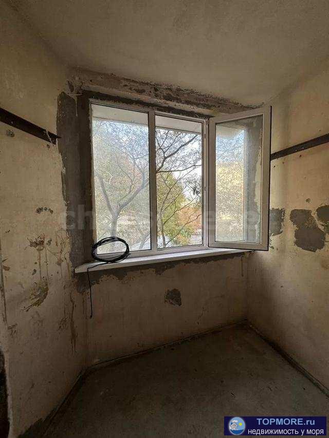 Продается уютная  квартира.  Хорошая планировка, с большой комнатой,  коридором (8,8 кв. м.) и возможностью расширить... - 2