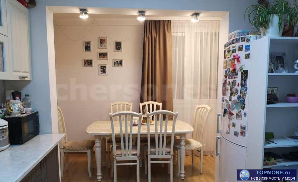 Продается  просторная улучшенной планировки трехкомнатная квартира.  Все комнаты изолированы.  В квартире сделан... - 2