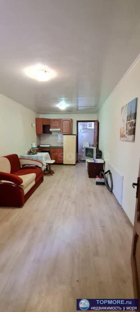 Предлагается к продаже дача на берегу моря  в самом востребованном районе г. Севастополя - поселок Любимовка.   Дом...