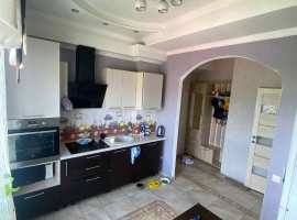 Лот № 174477. Продаю уютную квартиру угловую , 3световые точки....