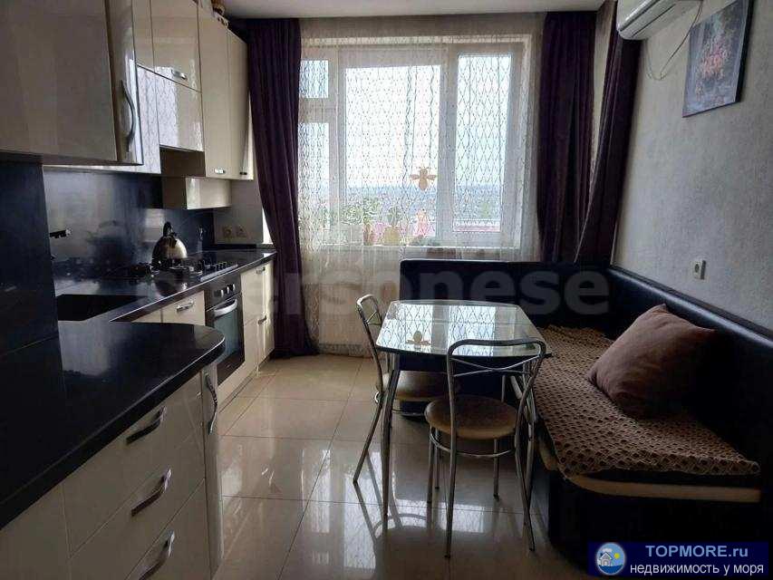 Предлагается к продаже двухкомнатная квартира в элитном доме возле сквера.  Квартира просторная, светлые комнаты,... - 1