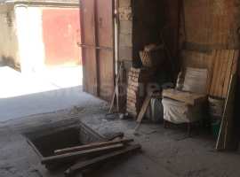 Продается гараж с подвальным помещением на всю площадь гаража....