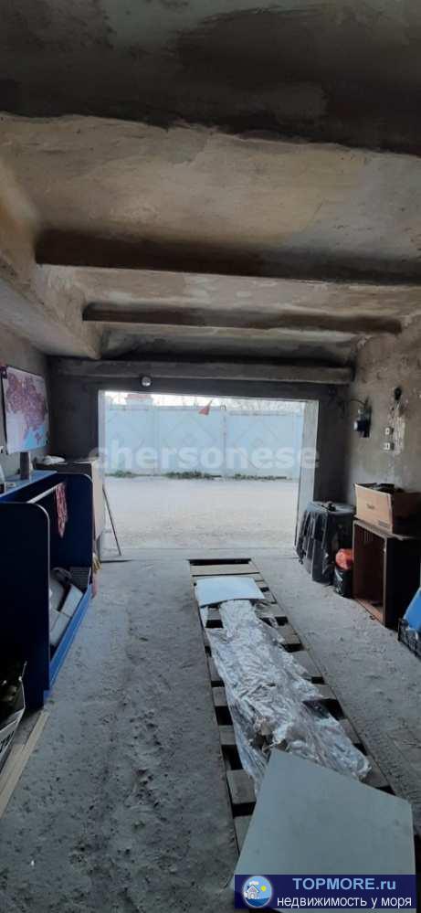 Классный гараж в ГК "Бриз" , возле Дворца Культуры Рыбаков, ул. Павла Корчагина.  Смотровая  яма с подвалом...