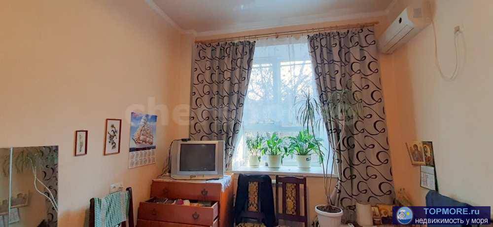 Продается уютная светлая комната 17кв.м. на 1 этаже в коммунальной квартире со своим собственным санузлом  на ул....