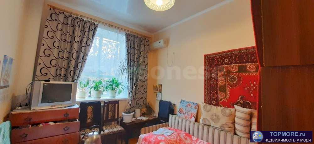 Продается уютная светлая комната 17кв.м. на 1 этаже в коммунальной квартире со своим собственным санузлом  на ул.... - 1