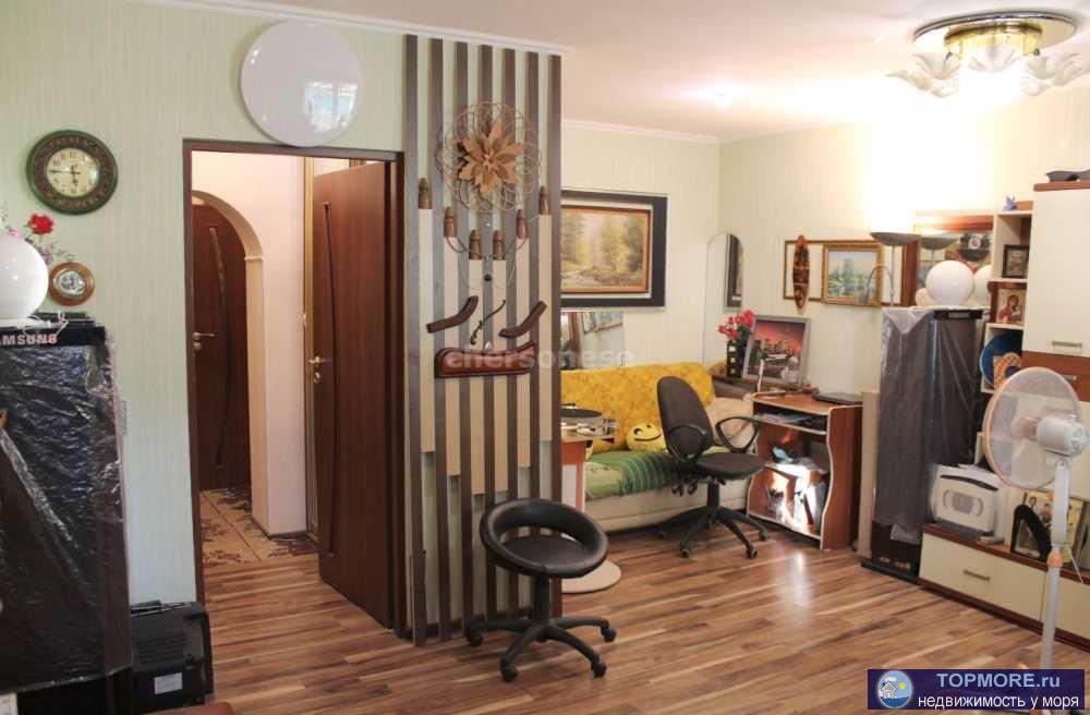 Продается крупногабаритная квартира необычной планировки. В доме 2012 года постройки с двумя входами и навесом на 2-3...