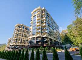 Лот № 174667. 
Продаю квартиру с панорамным остеклением и балконом...