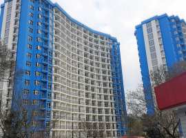 Лот № 174864. Большой многоквартирный комплекс, состоящий из двух...