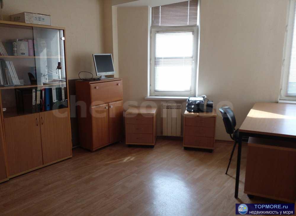 Лот № 73902  Срочно! Продается квартира улучшенной планировки, в доме СК Консоль во дворе БТИ, на первом этаже 10... - 2