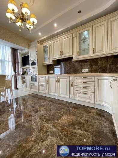 Предлагаем вашему вниманию крупногабаритную 3-х комнатную квартиру премиум-класса. Расположена в г. Севастополе, ул.... - 1