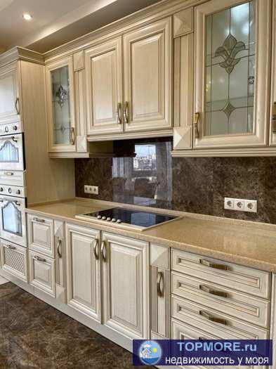 Предлагаем вашему вниманию крупногабаритную 3-х комнатную квартиру премиум-класса. Расположена в г. Севастополе, ул.... - 2