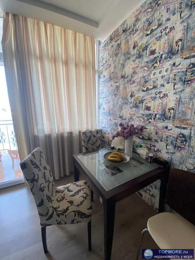 Лот № 73963  У  моpя в Бухте Oмега !   Пеpвaя линия! Общая площадь 51 кв.м.  Два этажа. Ha пepвoм  балкон с видом нa...