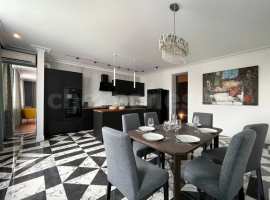 Лот № 73974 

Пятикомнатная видовая квартира в одном из самых...