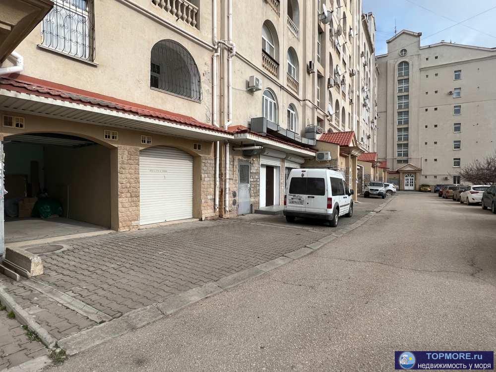 Продается отличный, сухой гараж в жилом доме по пр-т.Героев Сталинграда, д.63.  Расположен в цокольном этаже 8-ми... - 1