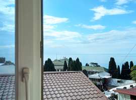 Квартира с видом на море в пляжном районе Ялты! Массандровский пляж...