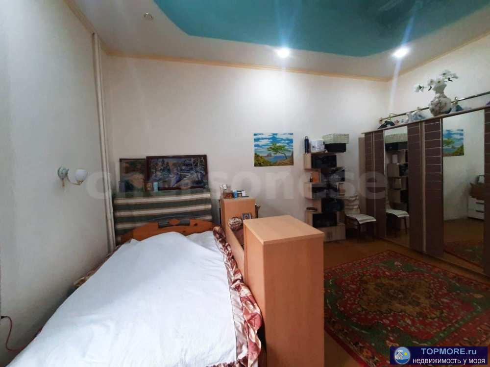 Лот № 73985  Продается уютная 2х комнатная квартира в исторической части Ялты.  Стены сделанные из бутового камня...