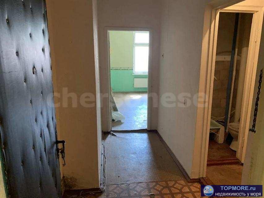 Продается 3-х комнатная квартира  61.5 кв/м в центре Гаспры . Квартира под ремонт, находится на цокольном этаже 5... - 2