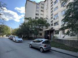 Продается двухкомнатная квартира на проспекте Генерала Острякова, 207,...