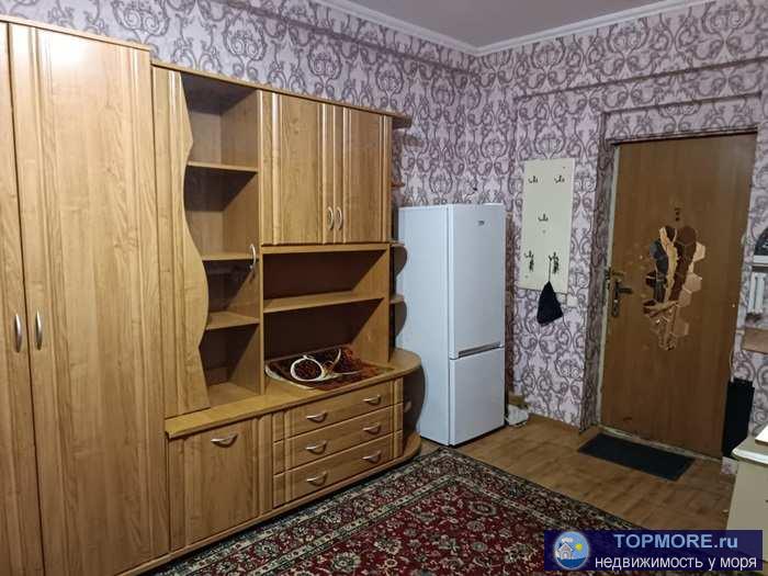 Сдается на длительный период комната в общежитии по ул. Николая Музыки. Кухня и санузел на 4 комнаты. В комнате... - 2