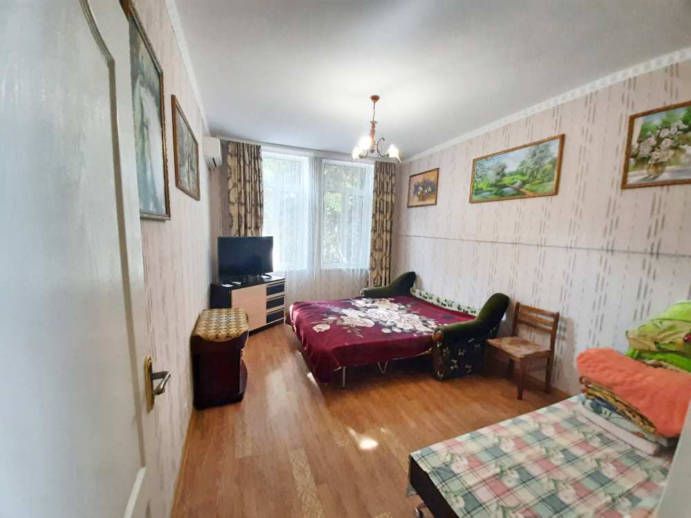 Сдаётся уютная однокомнатная квартира со всеми удобствами, (от трёх суток проживания) ,до моря 100 метров, Здание... - 4