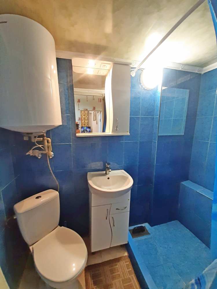 Сдаётся уютная однокомнатная квартира со всеми удобствами, (от трёх суток проживания) ,до моря 100 метров, Здание... - 5