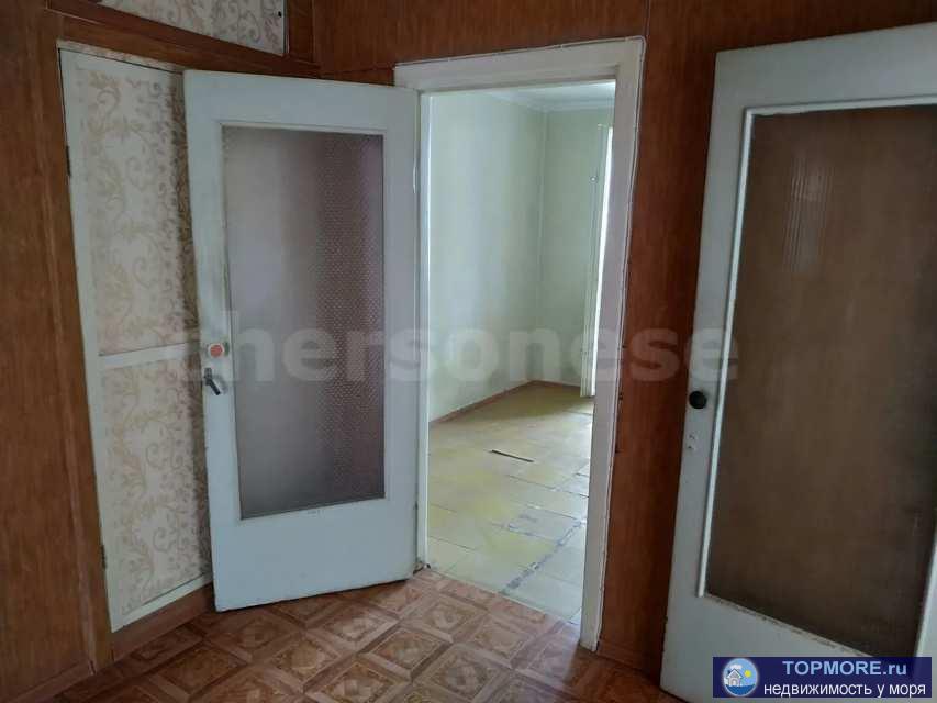 Продаётся трехкомнатная квартира в Нахимовском районе города Севастополя.   Квартира готовая  под ремонт. Расположена... - 2