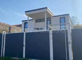 Лот № 74195 Срочно продается новый жилой дом, на участке 4 сотки...