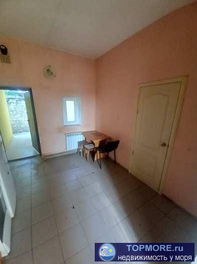 Сдается длительно 2-х комнатная квартира в частном доме на пл Восставших. Комнаты изолированные. В доме АГВ. Имеется... - 1