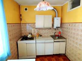 Продам 2-к квартиру оригинальной планировки, 
расположенную в...