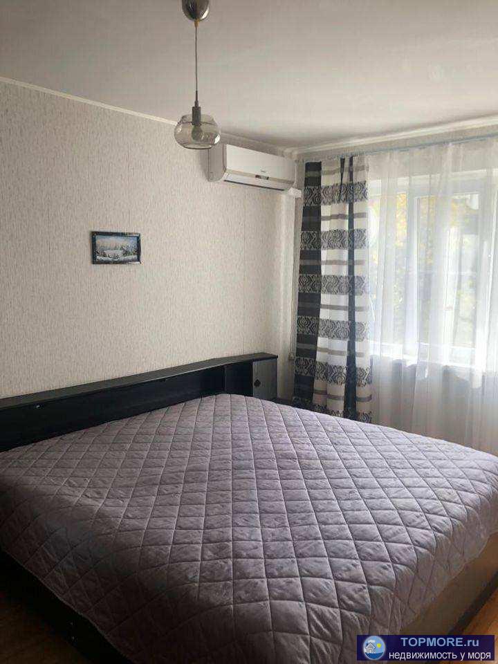 Лот № 178148. Продаётся уютная трёхкомнатная квартира площадью 65 м² в центре посёлка Лазаревское.     В квартире...