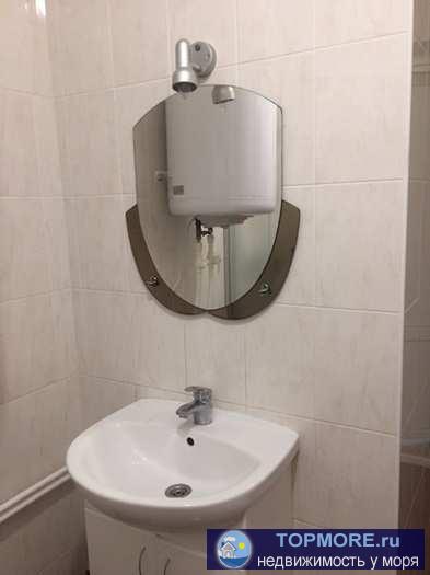 Сдается отличное жильё в частном доме в р -не Малахова Кургана . Туалет и кухня на этаже и рассчитаны на две комнаты.... - 2