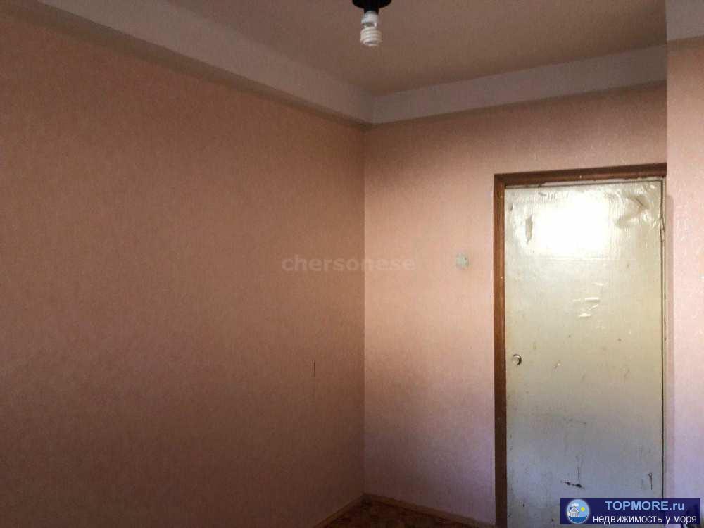 Лот № 74374 Продаётся просторная трёхкомнатная квартира, расположенная на 1 этаже 5-ти этажного дома в Инкермане -... - 1