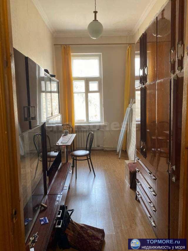 Лот № 74385  В продаже уютная двухкомнатная квартира в тихом центре, по ул.Очаковцев.   Дом построен из инкерманского... - 2