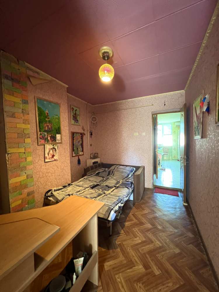 Продается двухкомнатная квартира, переделанная из большой однокомнатной квартиры галерейного типа, на улице... - 1