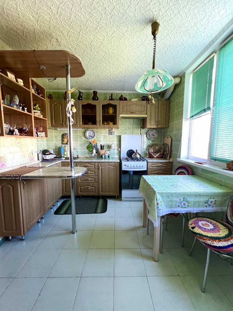 Продается двухкомнатная квартира, переделанная из большой однокомнатной квартиры галерейного типа, на улице... - 3