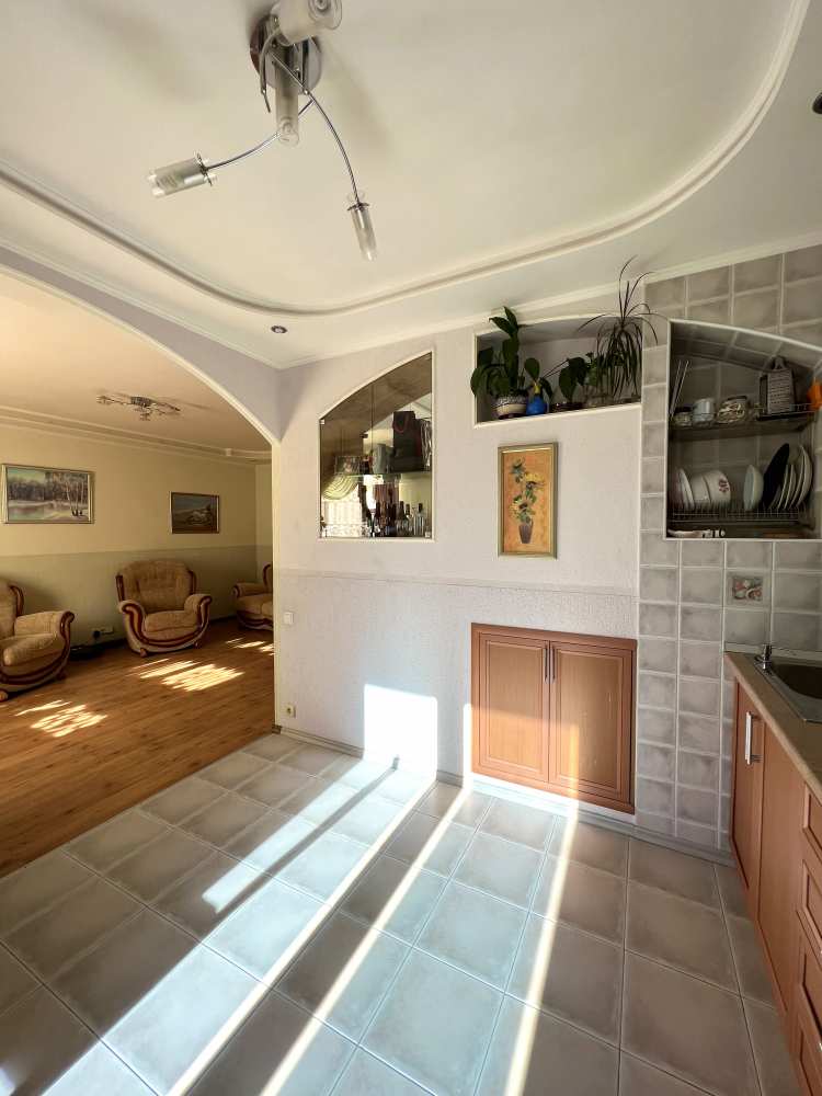 Продается трёхкомнатная квартира на улице Александра Косарева, 2, Гагаринский район, г. Севастополь. Общая площадь... - 11