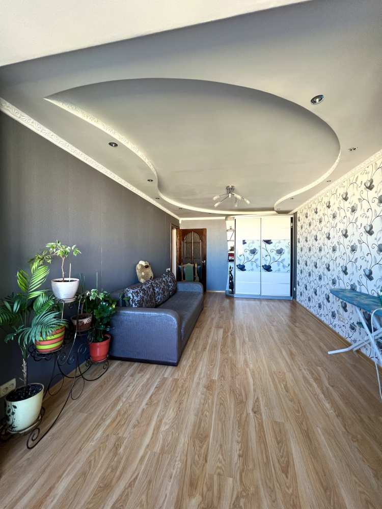 Продается трёхкомнатная квартира на улице Александра Косарева, 2, Гагаринский район, г. Севастополь. Общая площадь... - 3