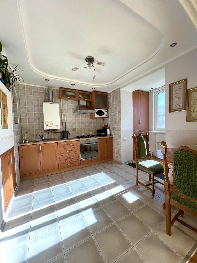 Продается трёхкомнатная квартира на улице Александра Косарева, 2, Гагаринский район, г. Севастополь. Общая площадь... - 7