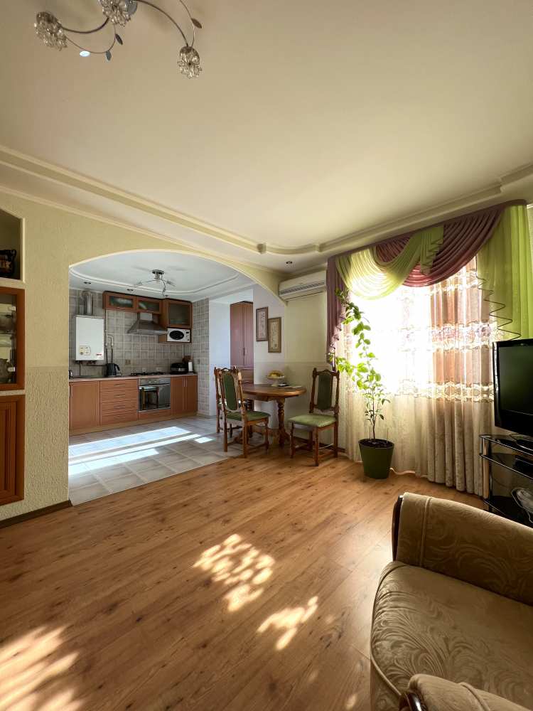 Продается трёхкомнатная квартира на улице Александра Косарева, 2, Гагаринский район, г. Севастополь. Общая площадь... - 8