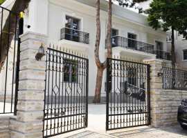 Лот № 179573. 

Комплекс включает всего 10 апартаментов в...