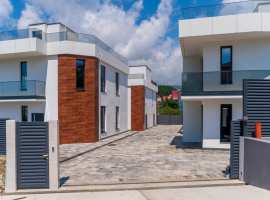 Лот № 178314. 
Продаю дом в центре Сочи -это уединение внутри...