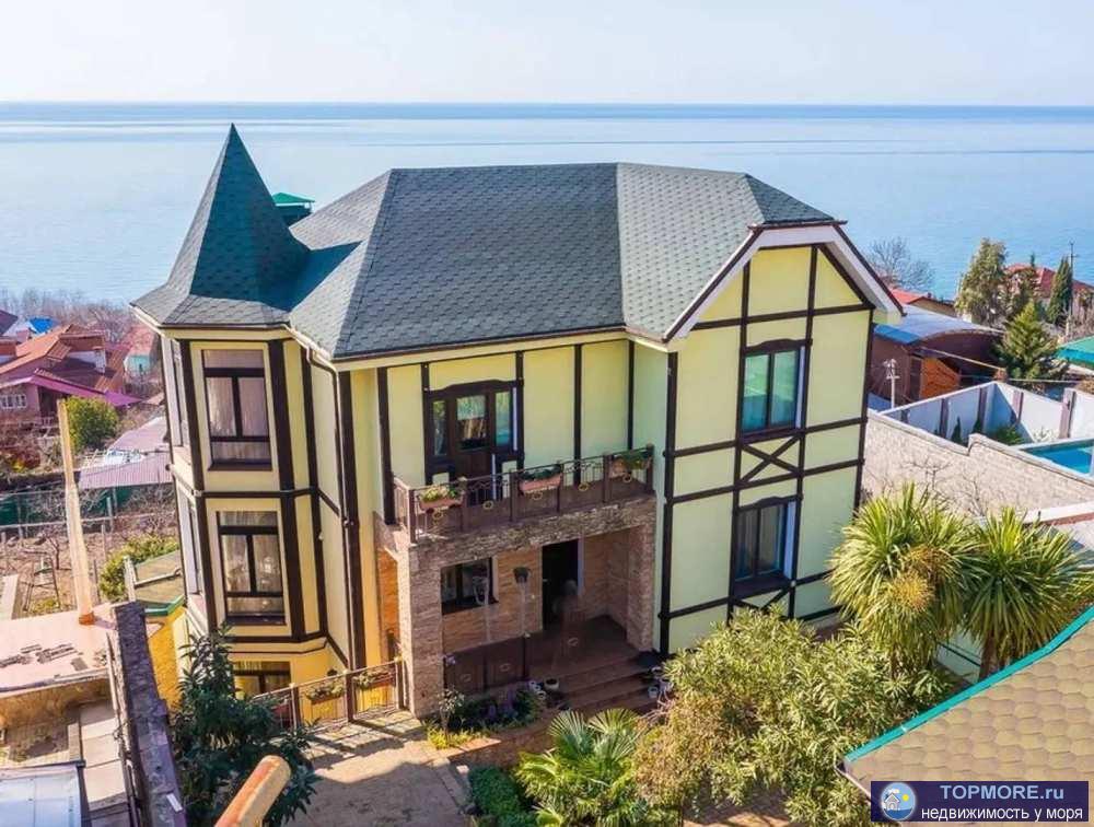 Лот № 178108. В продаже Дом с прямым видом на море с первого этажа. Отличная локация удобный подъезд-асфальтированная...