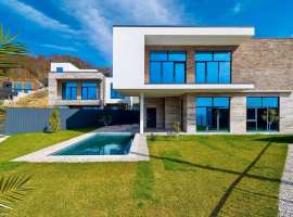 Лот № 177327. 


Дома в коттеджном поселке Ручей Видный...