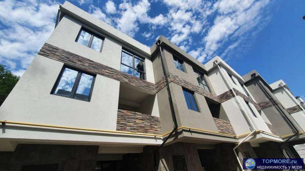 Лот № 176672. Simple in. это современный жилой комплекс бизнес класса, состоящий из 10-ти трехэтажных таунхаусов на... - 2